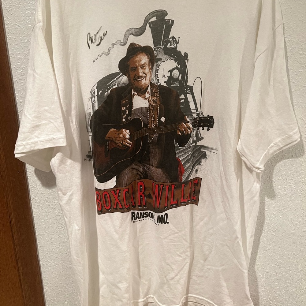Box Car Willie autographed T-shirt